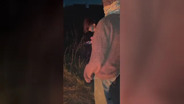 Ze wilde echt niet🌞 ze neukten de pandjesbaas in haar mooie poesje ▶️
