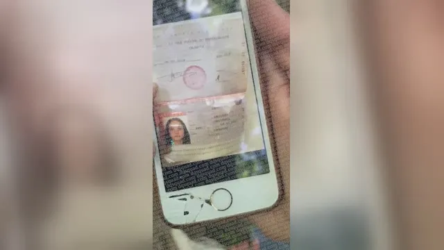 Russischer Pfandleiher wurde wegen Scheidung verhört und gezwungen, vor der Kamera einen Schwanz zu lutschen